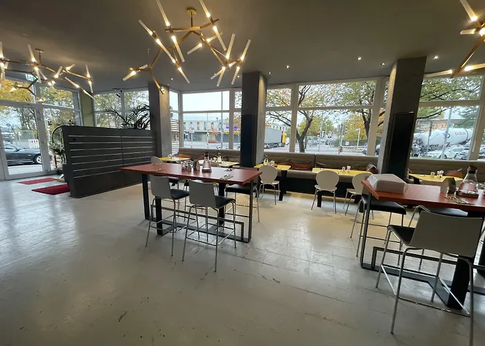 Hotel Mecklenheide 3*